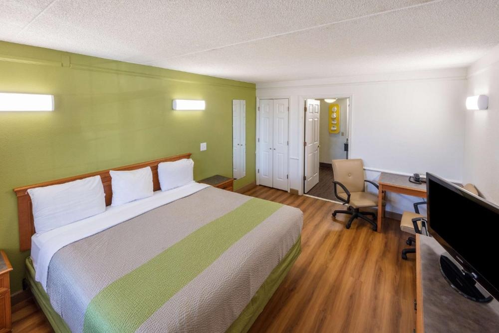 Motel 6-Knoxville, TN